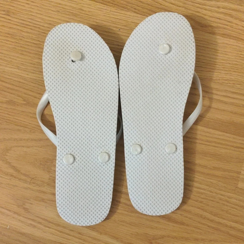 White/Light Gray Flip Flops - Picture 4 of 8